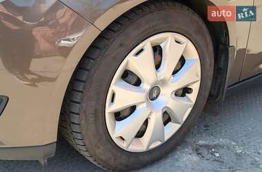 Хэтчбек Ford Focus 2016 в 