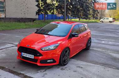 Хэтчбек Ford Focus 2016 в 