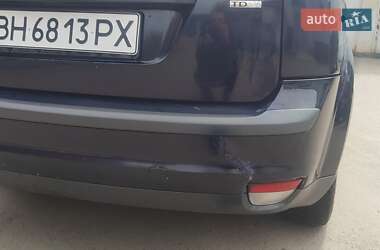 Хэтчбек Ford Focus 2004 в 