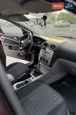 Хэтчбек Ford Focus 2008 в 