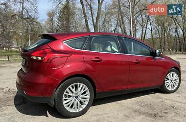 Хетчбек Ford Focus 2016 в 