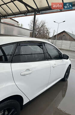 Хэтчбек Ford Focus 2015 в 