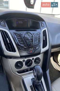 Седан Ford Focus 2014 в 