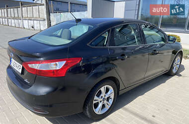 Седан Ford Focus 2014 в 