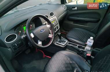 Хэтчбек Ford Focus 2006 в 