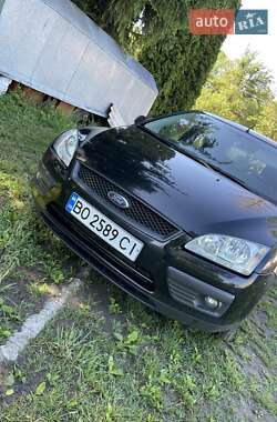 Хэтчбек Ford Focus 2005 в 