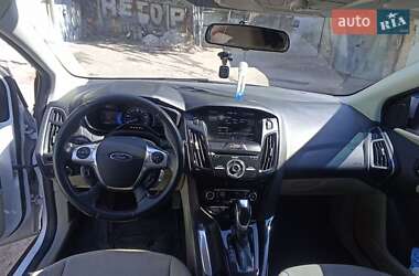 Хэтчбек Ford Focus 2013 в 