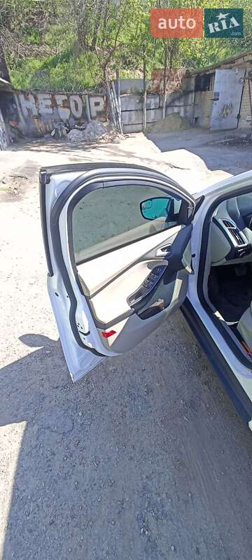 Хэтчбек Ford Focus 2013 в Днепре