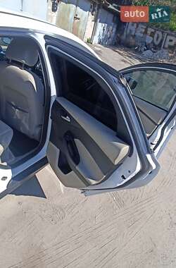 Хэтчбек Ford Focus 2013 в 