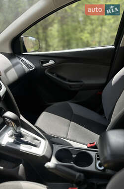 Седан Ford Focus 2013 в 