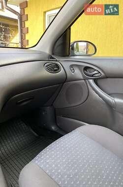 Универсал Ford Focus 2003 в 