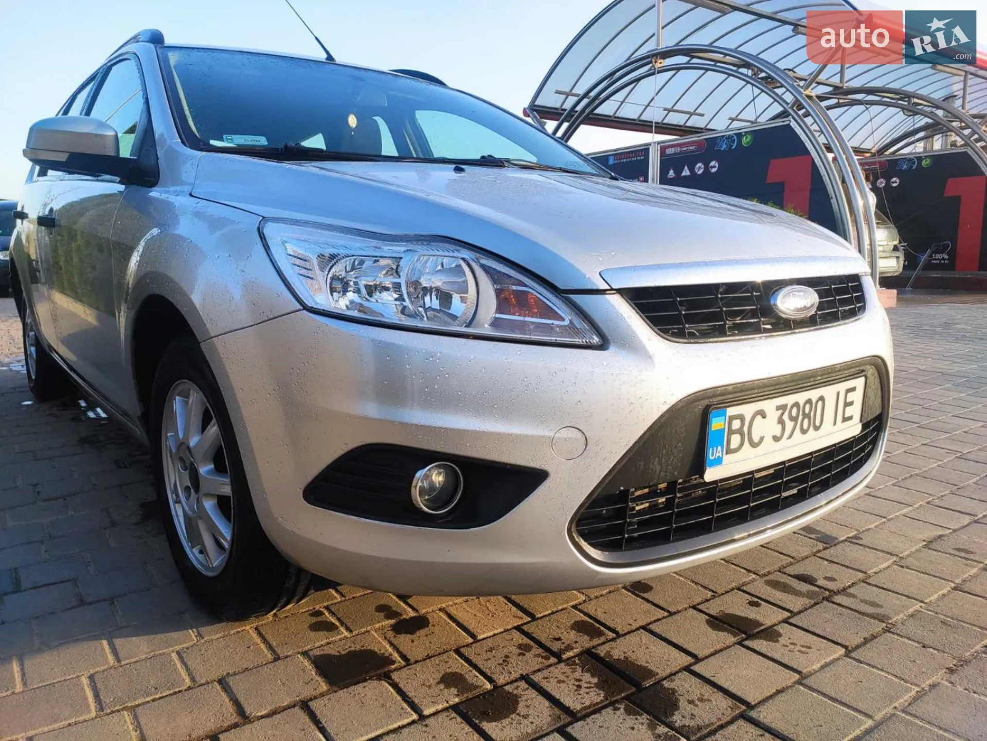 2010 Ford Focus - мініатюра 16