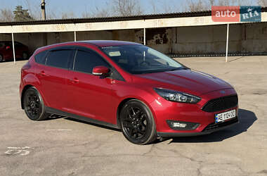 Хэтчбек Ford Focus 2015 в 