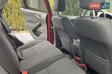Хэтчбек Ford Focus 2015 в 