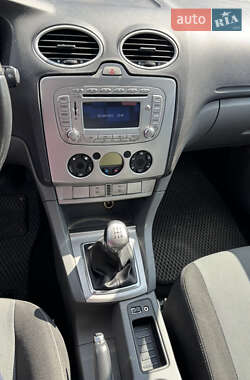 Универсал Ford Focus 2010 в 