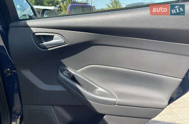 Седан Ford Focus 2017 в 