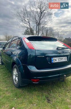 Хэтчбек Ford Focus 2006 в 