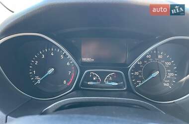 Седан Ford Focus 2015 в 