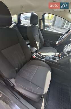 Хэтчбек Ford Focus 2016 в 