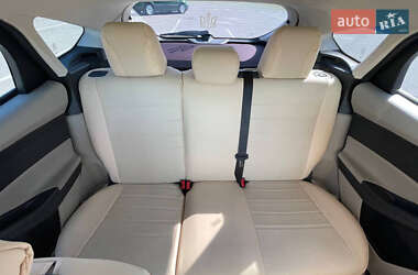 Хэтчбек Ford Focus 2012 в 