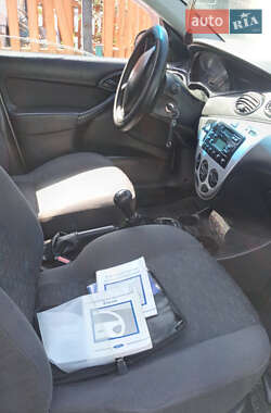 Седан Ford Focus 2003 в 