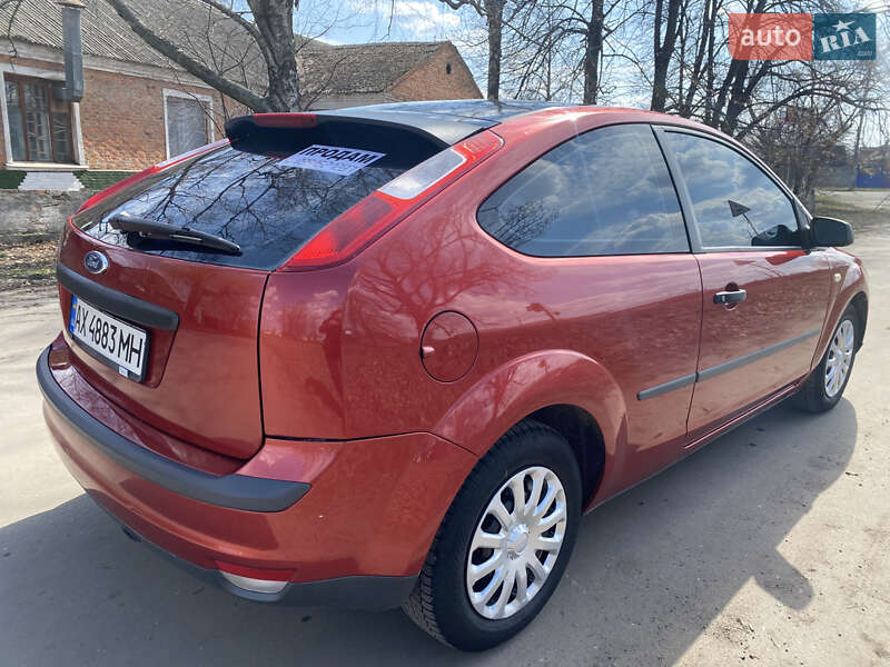 Хэтчбек Ford Focus 2006 в 