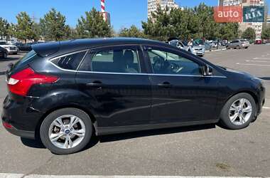 Хэтчбек Ford Focus 2013 в 