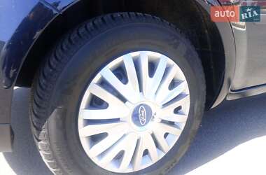 Хэтчбек Ford Focus 2006 в 