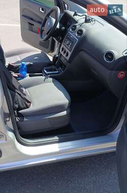 Хэтчбек Ford Focus 2005 в 