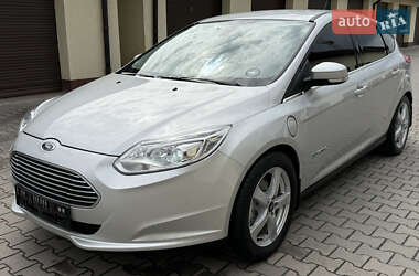 Хетчбек Ford Focus 2014 в 