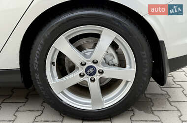 Хетчбек Ford Focus 2014 в 
