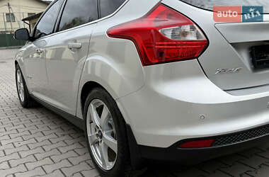 Хетчбек Ford Focus 2014 в 