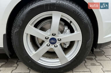 Хетчбек Ford Focus 2014 в 