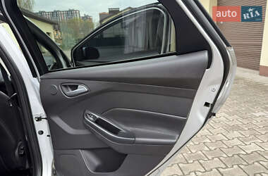 Хетчбек Ford Focus 2014 в 