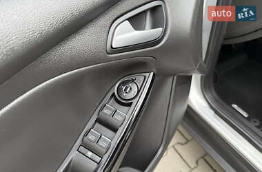 Хетчбек Ford Focus 2014 в 