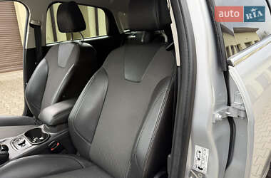 Хетчбек Ford Focus 2014 в 