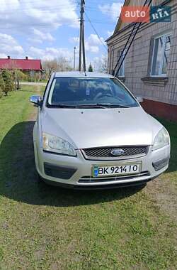Седан Ford Focus 2005 в 