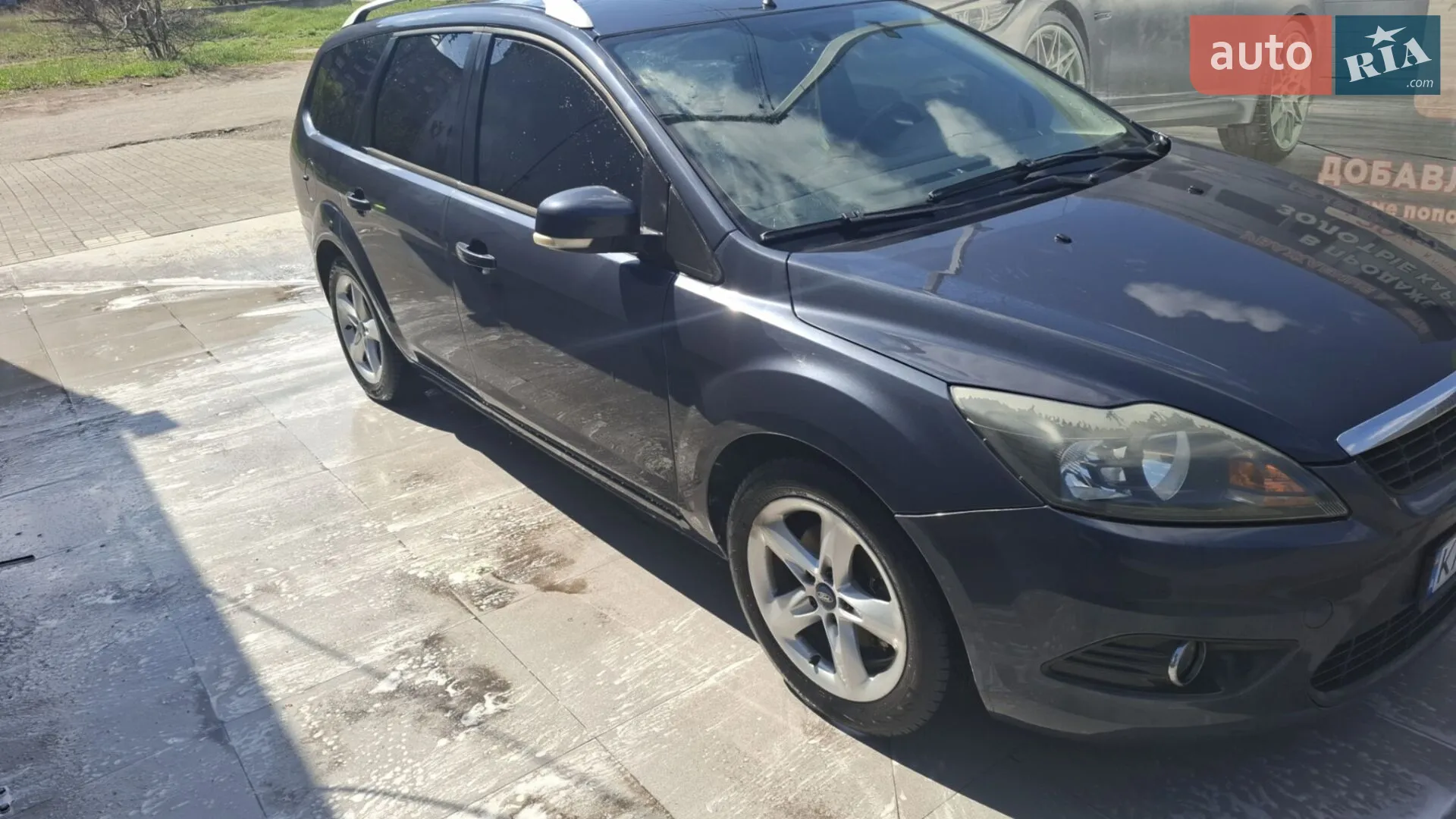 2010 Ford Focus - мініатюра 2