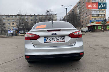 Седан Ford Focus 2014 в 