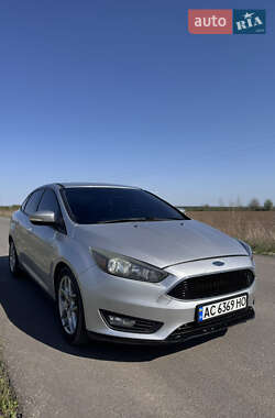 Седан Ford Focus 2015 в 