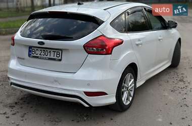 Хетчбек Ford Focus 2015 в 