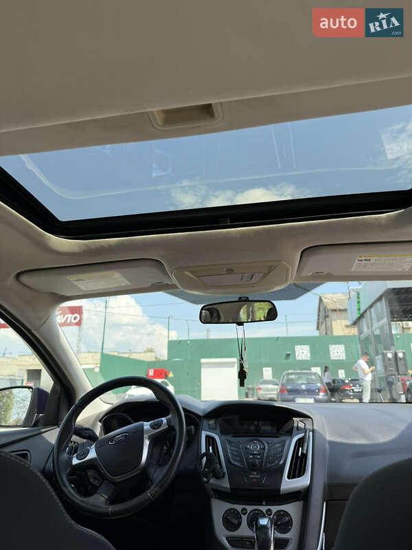 Седан Ford Focus 2011 в Черновцах