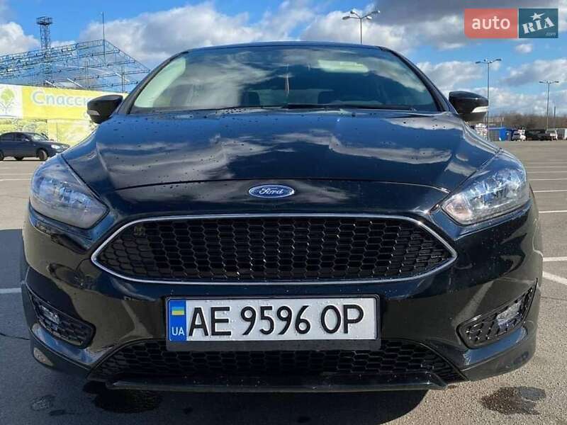 Хэтчбек Ford Focus 2018 в 
