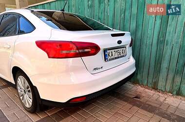 Седан Ford Focus 2016 в 