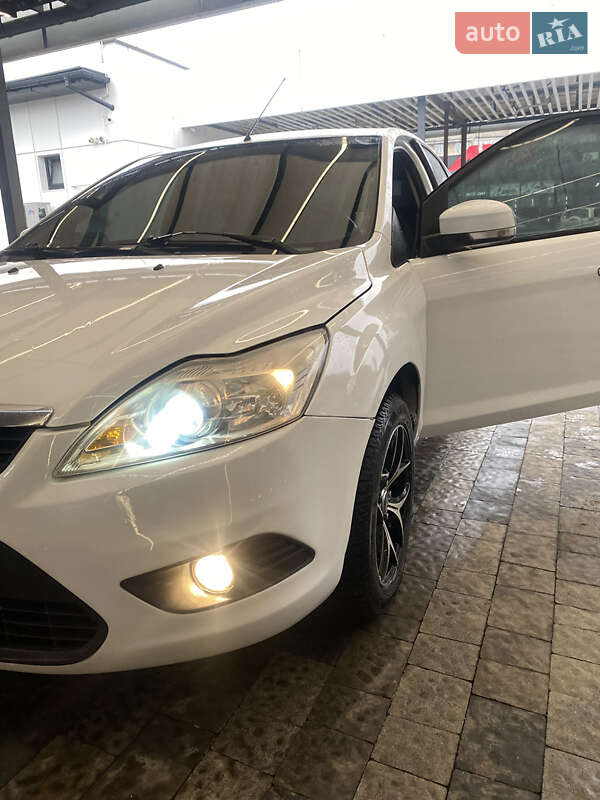 Ford Focus 2010