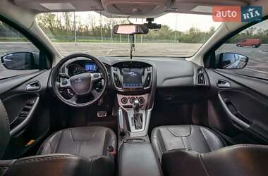 Седан Ford Focus 2013 в 