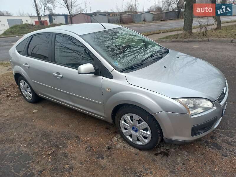 Хэтчбек Ford Focus 2007 в Ровно