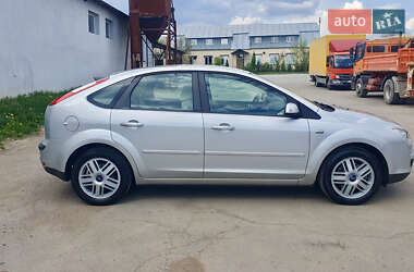 Хэтчбек Ford Focus 2007 в 