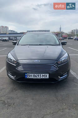 Седан Ford Focus 2016 в 