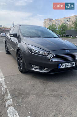 Седан Ford Focus 2016 в 